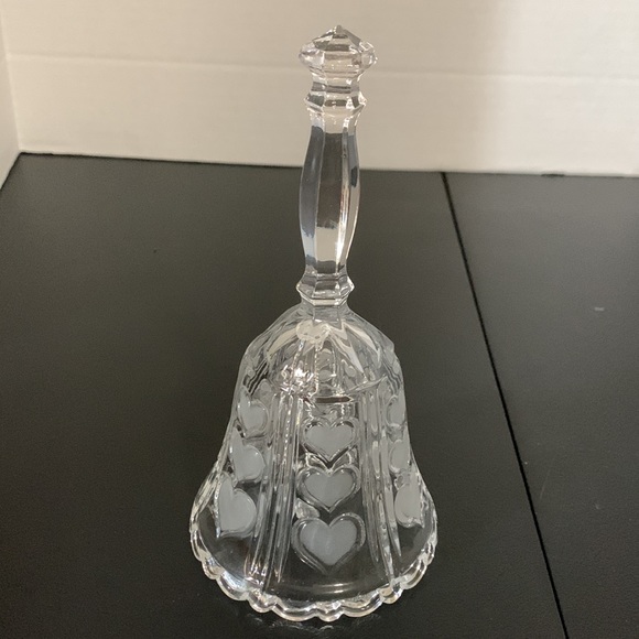 Crystal Bell frosted Heart. - Picture 2 of 5